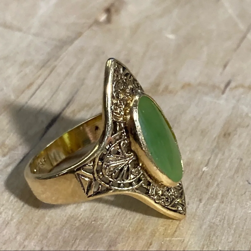 Seta Vintage long oval cabochon jade antiqued gold filigree ring sz 9